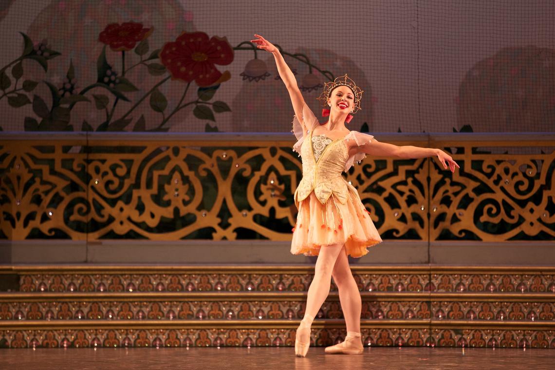 Tanya Chumak dancing in the Nutcracker