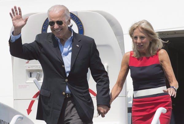 Biden and his wife, Jill Biden, arrive at the airport in Richmond, B.C. in 2015 when he was serving as U.S. vice-president.
