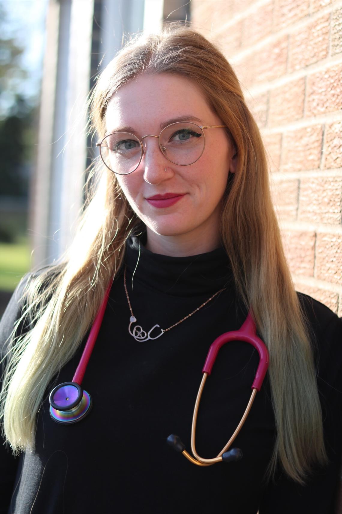 Jess Gurnsey is currently a thesis-based Master of Nursing student at UCalgary Nursing.