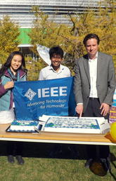 Schulich School of Engineering students, faculty and staff celebrate IEEE day 2014