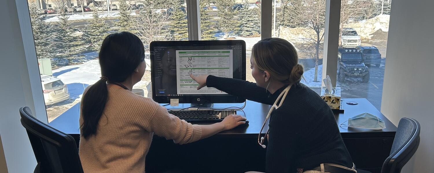 Residents discussing patient care