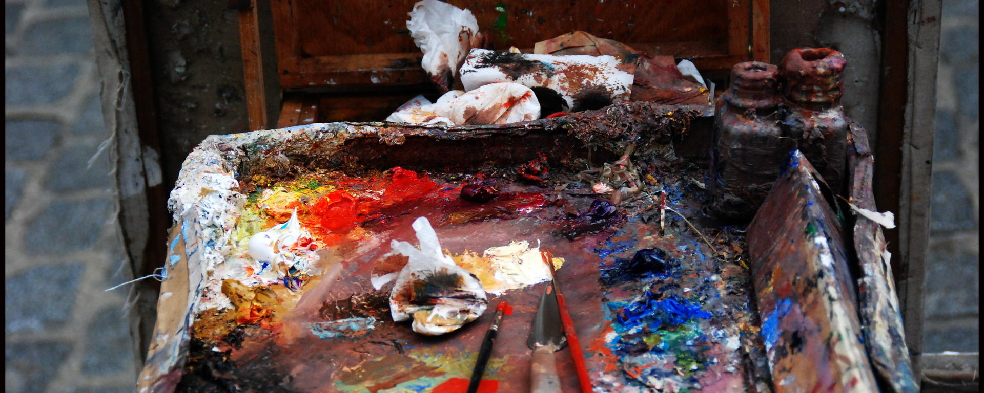 "Painter's Easel" by Kasia!! is licensed with CC BY 2.0. To view a copy of this license, visit https://creativecommons.org/licenses/by/2.0/