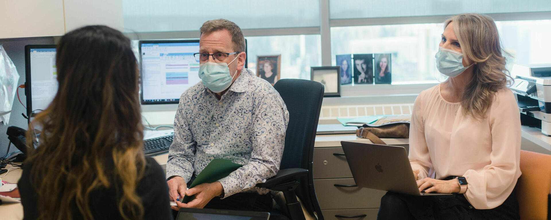 Colleagues having a meeting