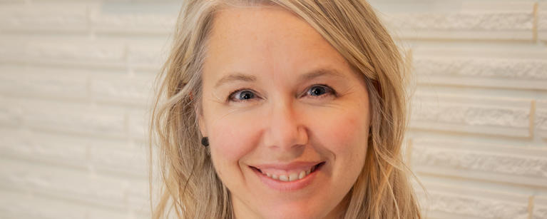 Dr. Chantel Debert