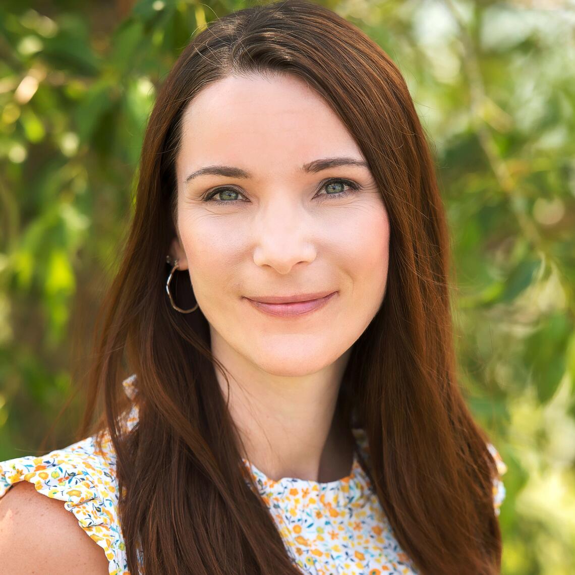 Headshot of Amanda Denis 