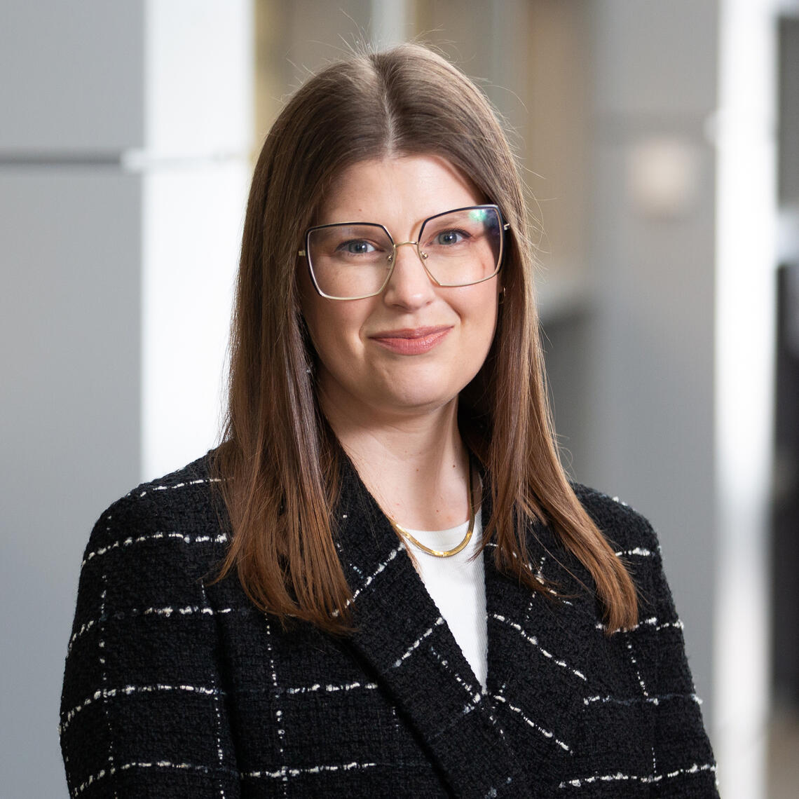 Dr. Kirsten Fiest