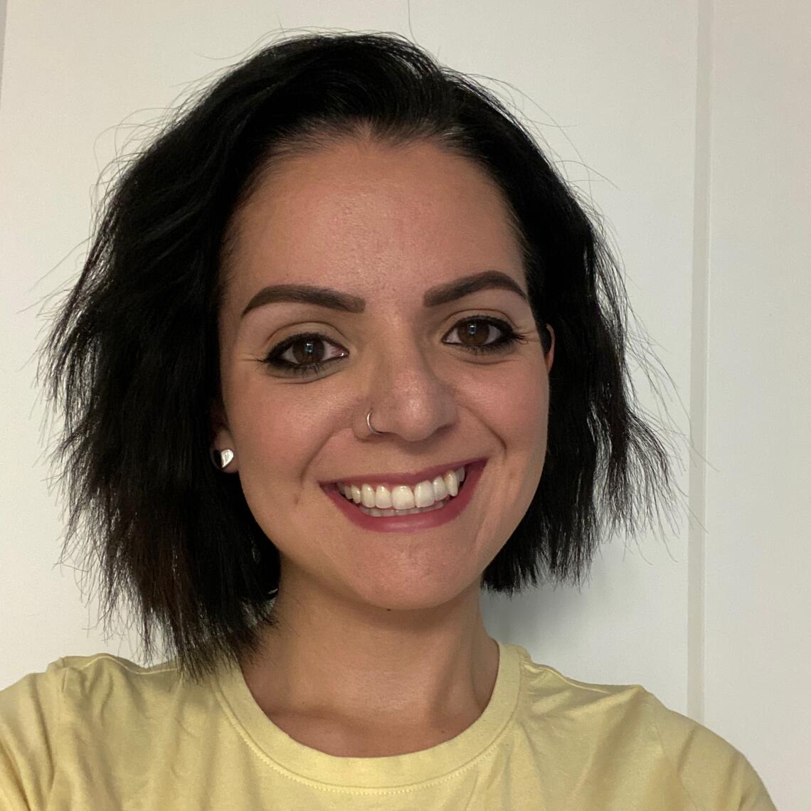 Renata Genest Headshot