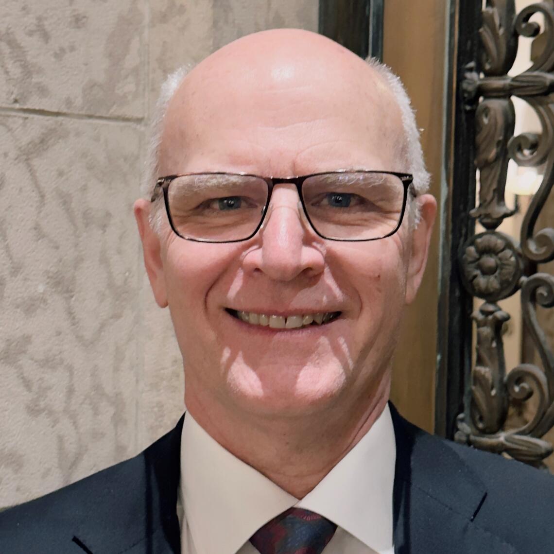 Headshot of Dr. Wayne Matthews