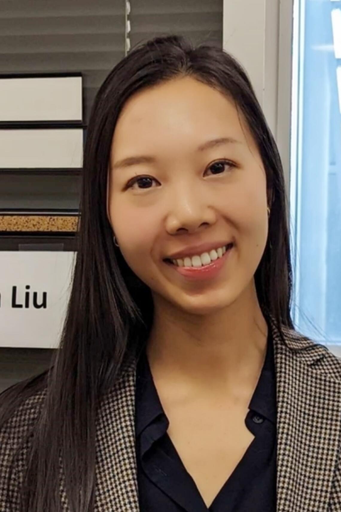 Headshot of Shania Liu