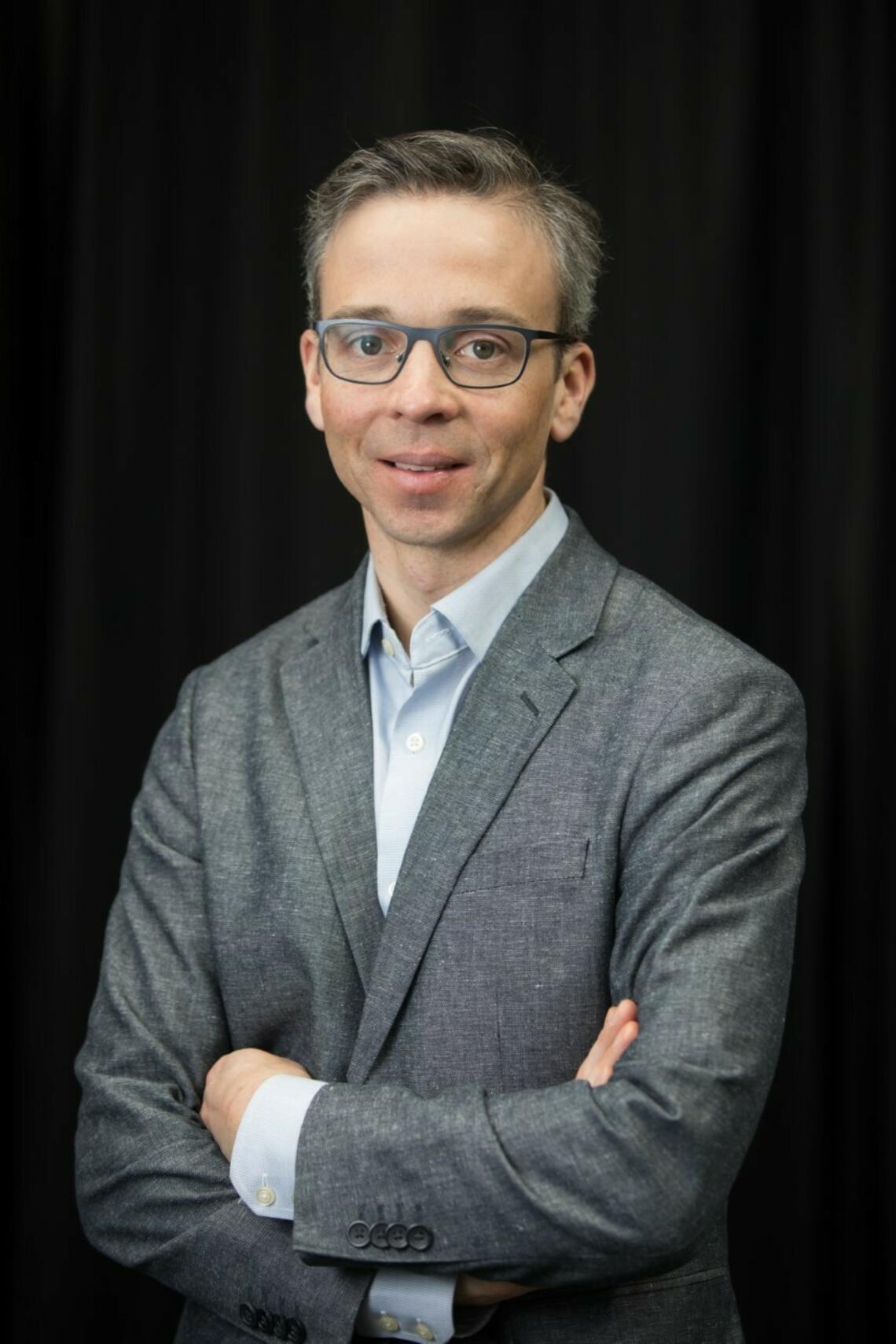 headshot of Dr. Stephen Wilton