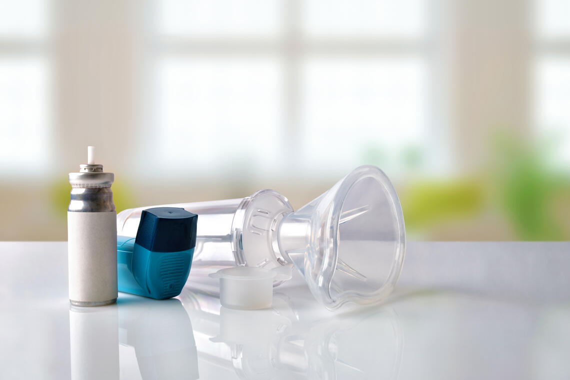 Asthma Devices including MDI, mask and spacer Image of asthma MDI, mask and spacer