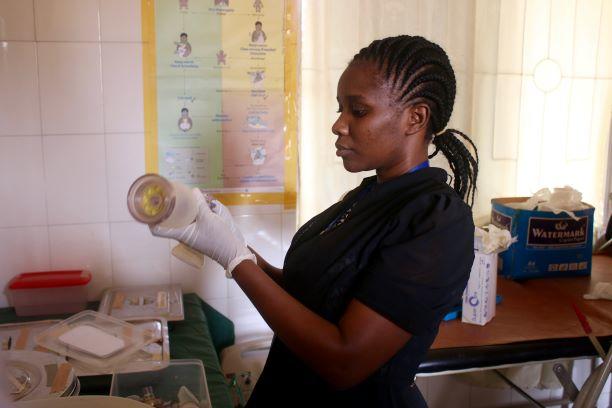 Helping babies breath training