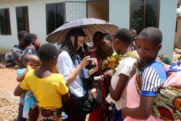 group of mothers and children