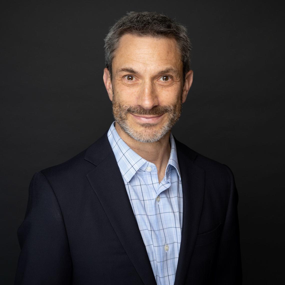 Dr. Stephen Freedman Headshot