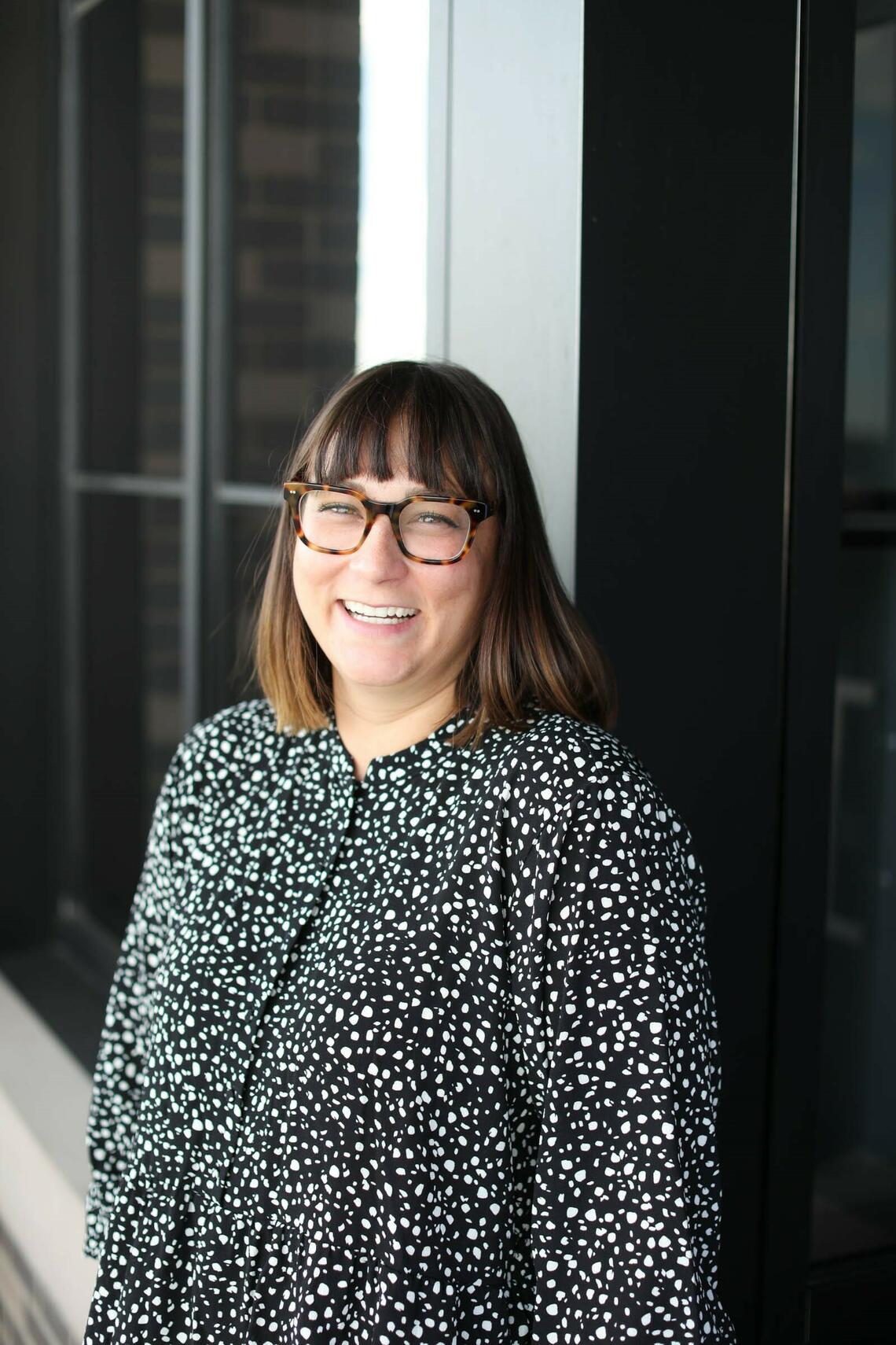 Dr. Laura Huber