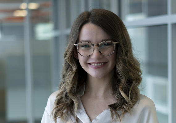 Lindsay Holt headshot