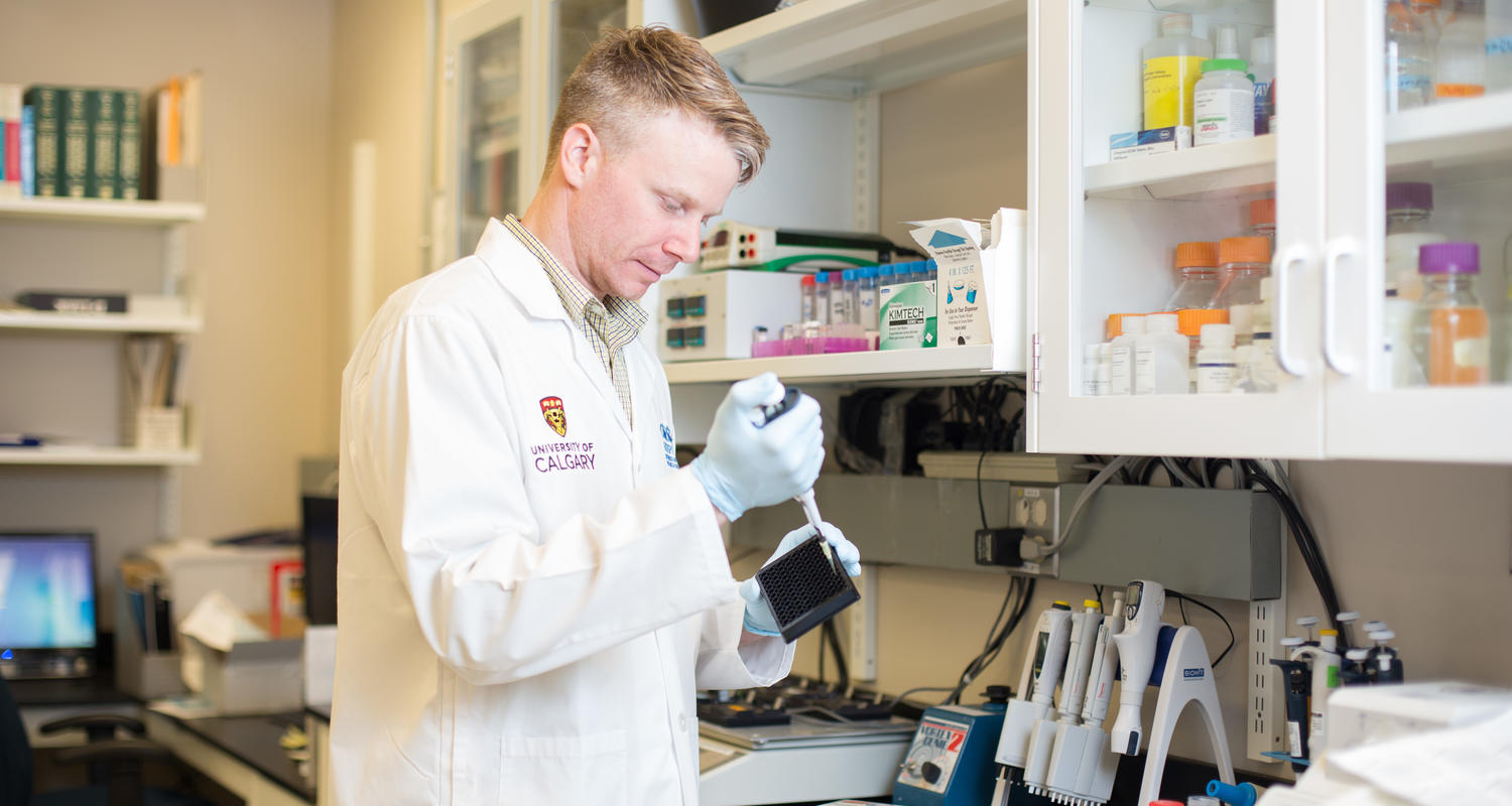 Doug Mahoney in lab