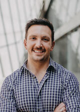 Dr. Peter Vetere