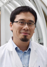 Dr. Warren L. Lee