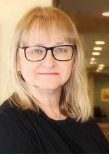 Dr Beverly Adams