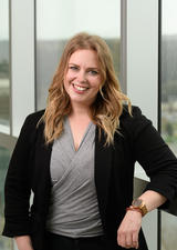 Amanda Wagner Headshot