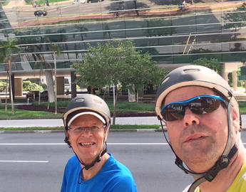 Roberto Lotufo and Richard Frayne bike riding in São Paulo, April 2016.