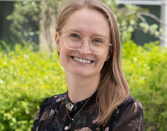 Dr. Gabriela Gilmour